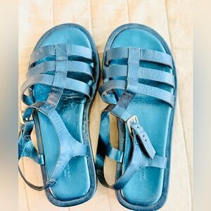 Navy sandals, 38, Tiny Big Sister